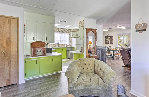 McKinleyville House | 'Happy Hippie Chicks' Retreat w/Farm Animals