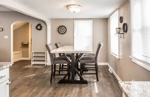 Sioux Falls House | Happy Hive Near McKennan Park