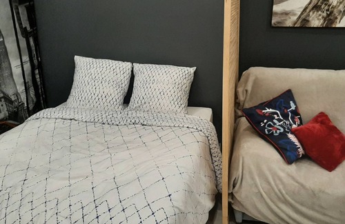 Lunel Bed & Breakfast | Happy Home For You Lunel: Divine Rock, a cocooning place to relax.