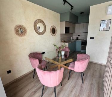 Pusztavacs Apartment | Happy Home