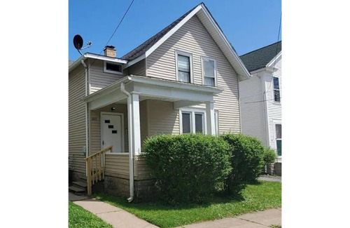 Lockport Apartment | HAPPY HOME LOCKPORT #2 - 30 min to Niagara Falls!