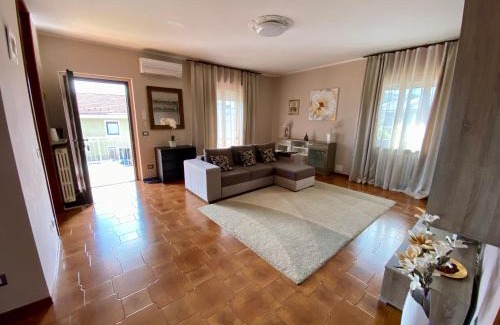 Borgomanero Apartment | Happy Host by YV