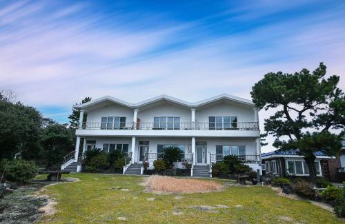 Jongdal-ri House | Happy Hue Pension