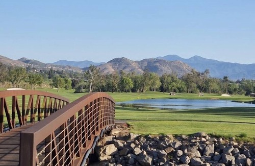 Mira Loma House | Happy Jurupa Golf（one room)