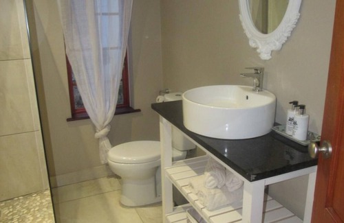 Addo Bed & Breakfast | Happy Lands Self Catering B&B