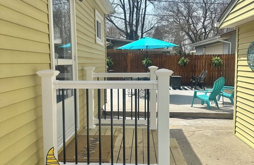 Auburn Hills House | Happy-Little-House: Clean, Cozy, Cute! King Bed & Family-Friendly. A+ Location.