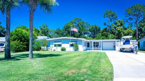 Woodlawn Villa | Happy OURS Pool Home Escape