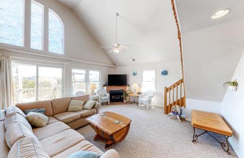 Salvo House | Happy Ours
