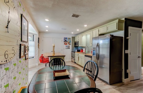 Sanford House | Happy Palette Home: Close to downtown+the lake! Fenced yard with outdoor dining