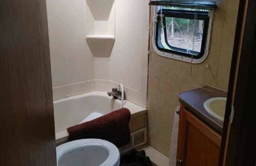 Mannford RV Rental | Happy place camper