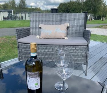 Tewitfield Apartment | Happy Place Lodge