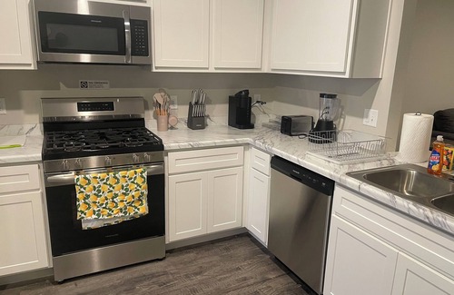 Broken Arrow House | Happy Stay brand new 3-bedroom 2-Full bath house in serene Broken Arrow