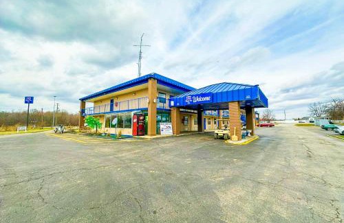 Madisonville Hotel | Happy Stay Inn Madisonville I-69 By OYO