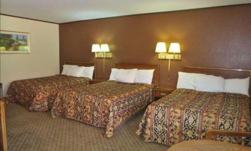 Hannibal Hotel | Happy Stay Inn