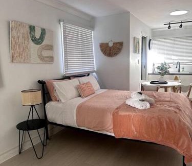 Mayfield West Apartment | Happy Studio in NewCastle
