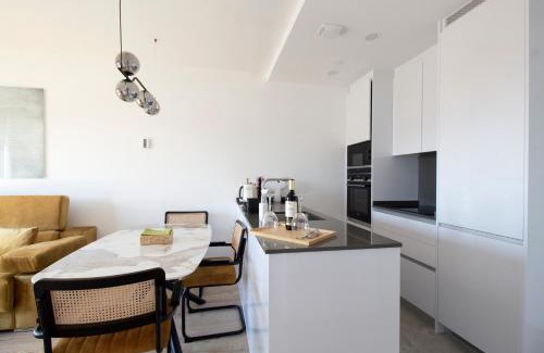 Palma-Palmilla Apartment | Happy Travel Urban Sky 19c