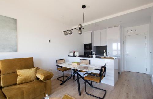 Palma-Palmilla Apartment | Happy Travel Urban Sky 19c