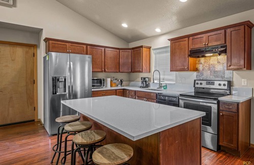 Lents House | Happy Valley Home + Hot Tub, Game Room, 8 beds!