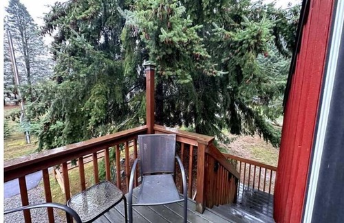 Anacortes Apartment | Happy Valley Studio - Peaceful rest in nature, just 5 minutes from downtown!