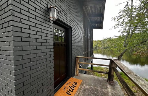 Huntcliff Cabin | HappyCamper-Cola