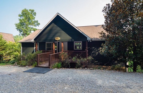 Lakeside Estates House | 'Happyhour', Norris Lake, Cov Dock w/slide, by Deerfield, Lg Fire Pit, sleeps 30