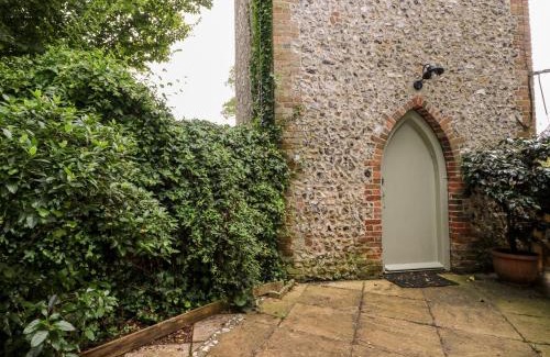 Waterlooville House | Hapton Folly