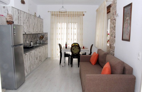 Haraki Apartment | Haraki Stone Apartments