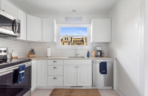 Mount Pleasant House | Harbor Breeze | 5 Minutes To Beach