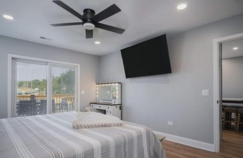Fox Lake House | Harbor Clubhouse Modern Waterfront with Hot Tub and Pet Friendly
