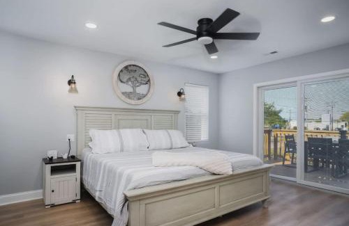 Fox Lake House | Harbor Clubhouse Modern Waterfront with Hot Tub and Pet Friendly