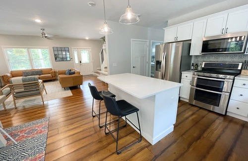 Harbert House | Harbor Country Haven - SW Michigan summertime retreat for beaches, wine and fun