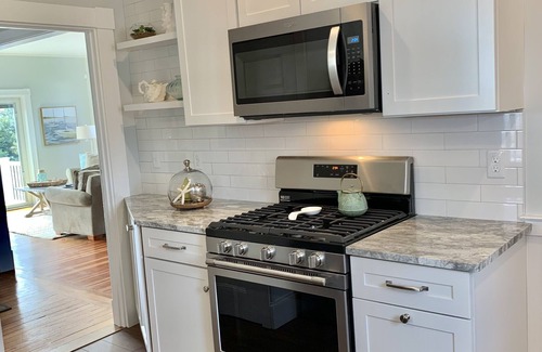 Dartmouth Cottage | Harbor Front Cottage in the Heart of the Padanaram Village