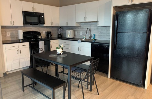 Uptown Apartment | Harbor Haven: 2 miles from Fedex Forum
