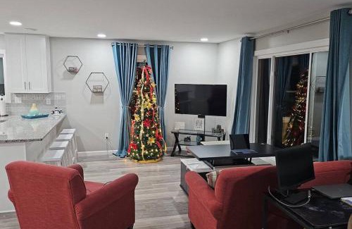 Harrison House | Harbor Haven: Stay, Sail, Dine!