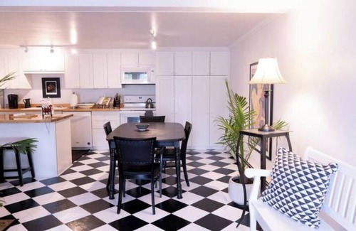 Pepin Apartment | Harbor Hill Inn Cottage - River Walk Suite