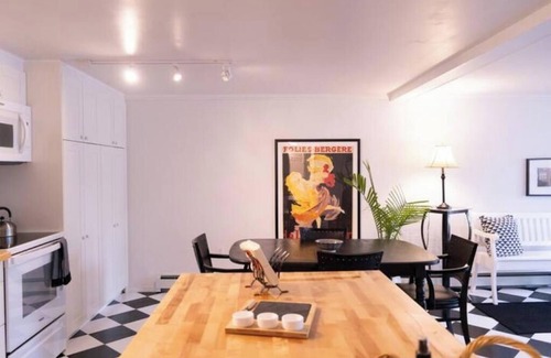 Pepin Apartment | Harbor Hill Inn Cottage - River Walk Suite