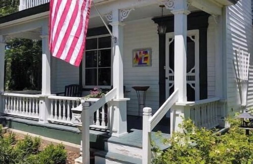 Pepin Apartment | Harbor Hill Inn - Plymouth Suite