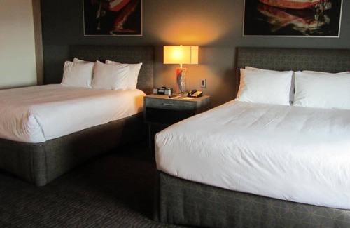 Galveston Hotel | Harbor House Hotel and Marina at Pier 21