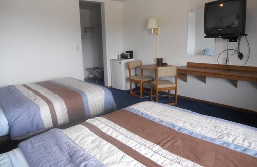 Algoma Hotel | Harbor Inn Motel