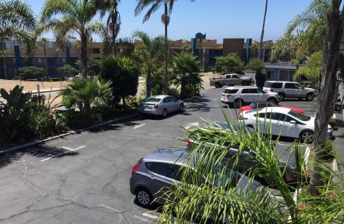 Oceanside Hotel | Harbor Inn & Suites Oceanside