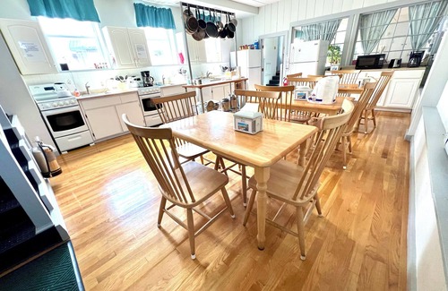 Vineyard Haven Hotel | Harbor Landing Resort