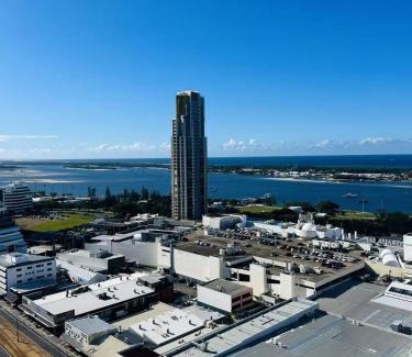 Southport Apartment | Harbor Nest Southport CBD 2B APT