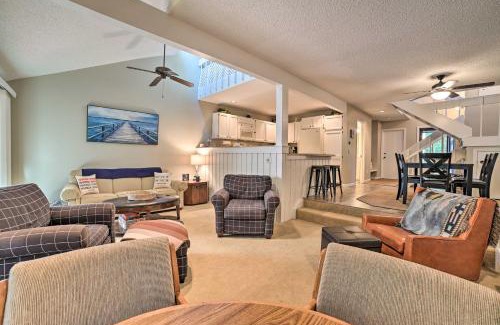 Harbor Springs Apartment | Harbor Springs Condo with Fireplace Near Skiing!