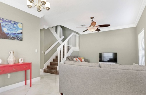 North Lauderdale House | Harbor Vacation Homes