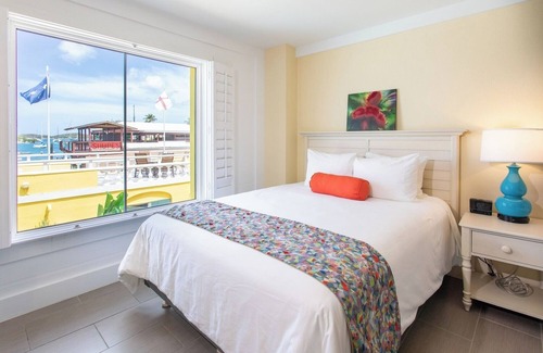 Christiansted House | Harbor View 4-Room Stay | 8 Queen Beds | Perfect for Groups or Family Gatherings