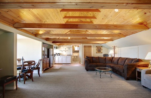 Friday Harbor Condo | Harbor View Condo! (Blue Water Suite)