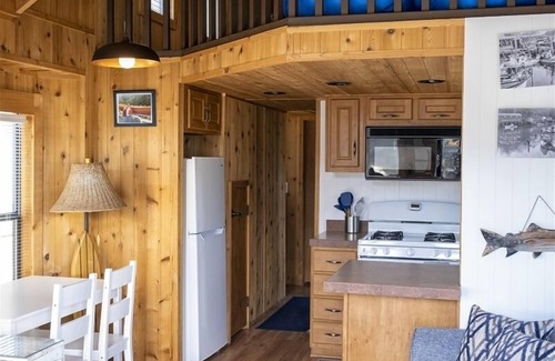 Fort Bragg House | Harbor Watch - World class views of the Pacific ocean and a short walk to the Noyo beach