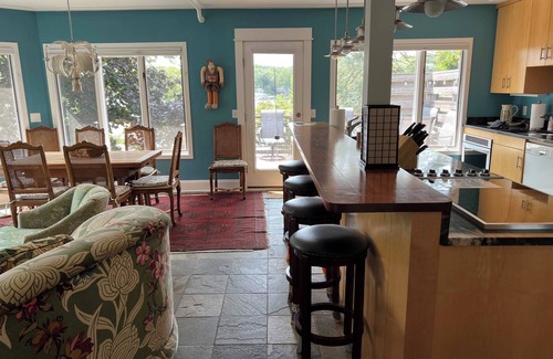Saugatuck House | Harborfront 2-bedroom house with AC, WiFi in welcoming Saugatuck