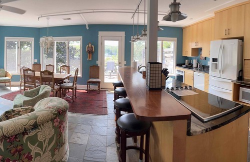 Saugatuck House | Harborfront 2-bedroom house with AC, WiFi in welcoming Saugatuck