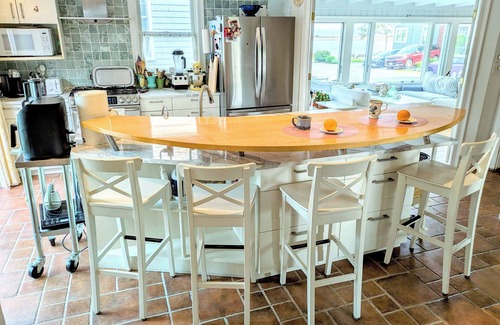 Marblehead House | Harborside Home: Three bedrooms, centrally located in charming Marblehead